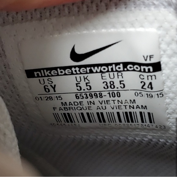 Nike Air Force 1 High Triple White Youth Size 6 - Picture 7 of 9